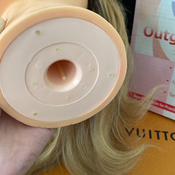 Practice Mannequin Head 100% Human Hair - Picture 7 of 10